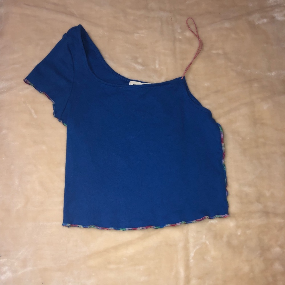 Cute off shoulder crop top